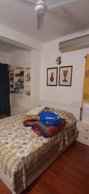 Bedroom in 3 BHK Apartment at Richmond Town – for Rent