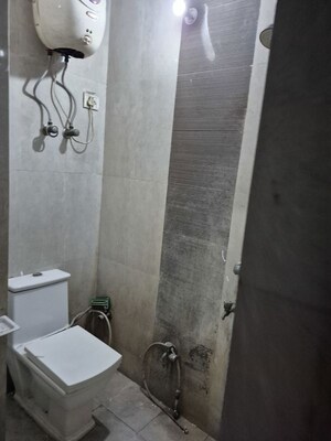 Washroom in 2.5 BHK Builder Floor at Mayur Vihar – for Sale