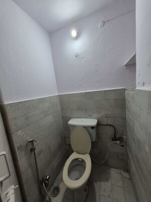 Bathroom in 1.5 BHK Apartment at Mayur Vihar – for Sale