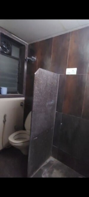 Furnished Amenities in 2 BHK Apartment at Seva Samiti CHS, Sion East – for Rent