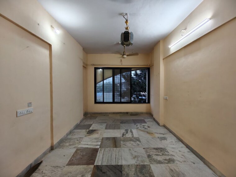 Room, dharma-nagar-chs  300 Sq.Ft. Apartment In Borivali West Mumbai 10769828