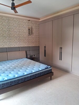 Bedroom in 3 BHK Builder Floor at Cunningham Road – for Rent