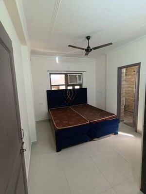 Bedroom in 2 BHK Apartment at Chattarpur – for Rent