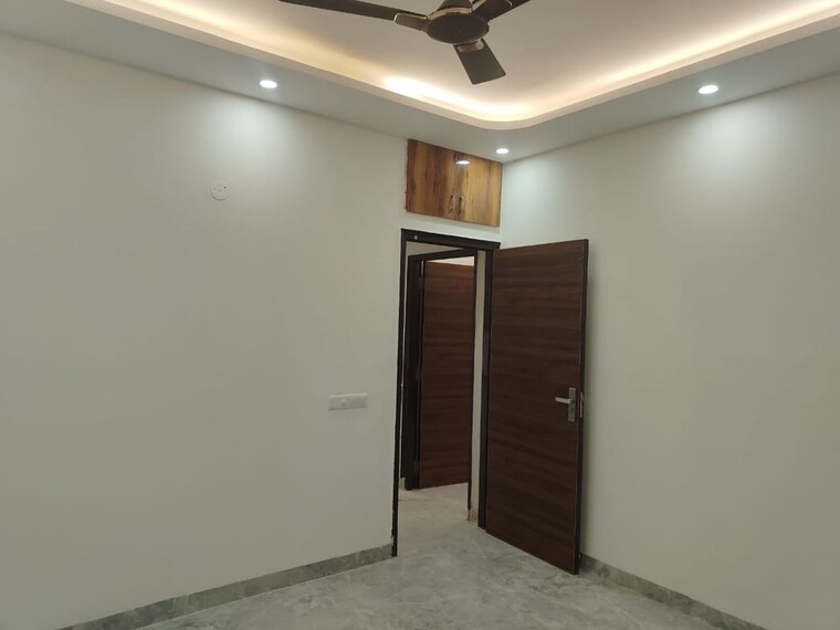 Room, unitech-south-city-ii 3 Bedroom 360 Sq.Yd. Apartment In Sector 50 Gurgaon 10769941