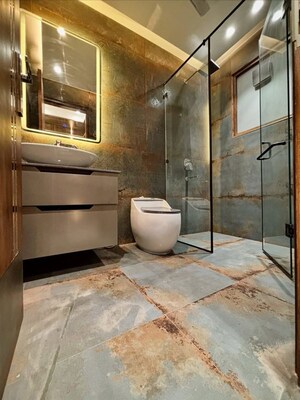 Bathroom in 6 BHK Villa at Civil Lines – for Sale