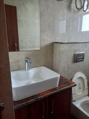 Bathroom in 1 RK Builder Floor at Sector 21 – for Rent