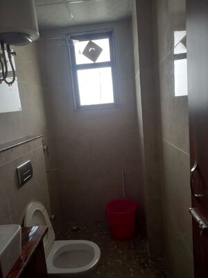 Bathroom in 1 RK Builder Floor at Sector 21 – for Rent