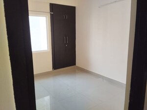 Room in 3 BHK Apartment at VVIP Homes, Gaur City 2 – for Rent