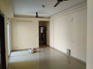 Room in 3 BHK Apartment at VVIP Homes, Gaur City 2 – for Rent