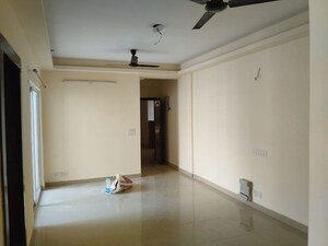 Room in 3 BHK Apartment at VVIP Homes, Gaur City 2 – for Rent