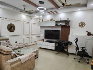 Living Room in 2.5 BHK Apartment at VVIP Homes, Gaur City 2 – for Rent