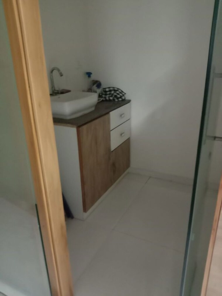 undefined, hn-safal-mondeal-heights Commercial Office Space 1467 Sq.Ft. In Ramdevnagar Ahmedabad 10770052