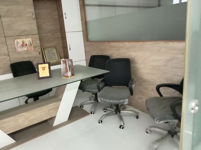 Team Area, hn-safal-mondeal-heights Commercial Office Space 1467 Sq.Ft. In Ramdevnagar Ahmedabad 10770052
