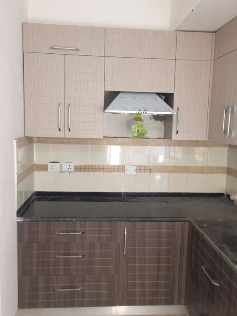 Kitchen, unitech-uniworld-gardens 3.5 Bedroom 1386 Sq.Ft. Apartment In Sector 47 Gurgaon 10770055