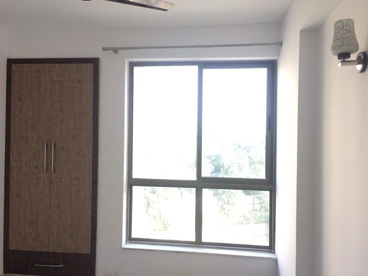 Room, unitech-uniworld-gardens 3.5 Bedroom 1386 Sq.Ft. Apartment In Sector 47 Gurgaon 10770055
