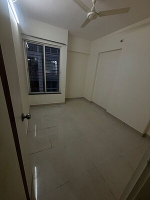 Room in 1 BHK Apartment at Prkriti Surbhi Mangalam, Dhanori – for Rent