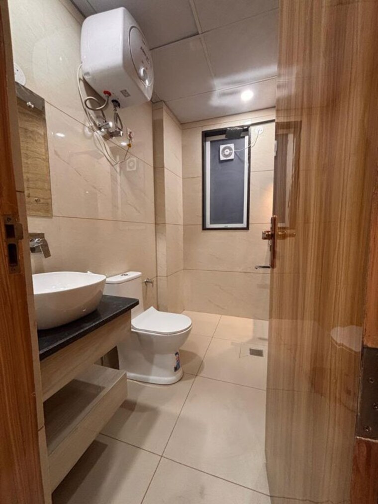 Bathroom, sector 38 1 Bedroom 600 Sq.Ft. Builder Floor In Sector 38 Gurgaon 10770074
