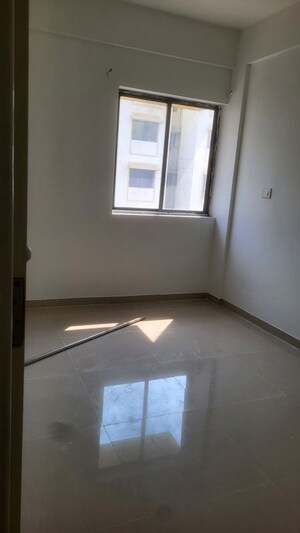 Room in 3 BHK Apartment at Peninsula Address One, Gahunje – for Rent