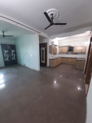 Room in 2 BHK Builder Floor at Sector 45 – for Rent