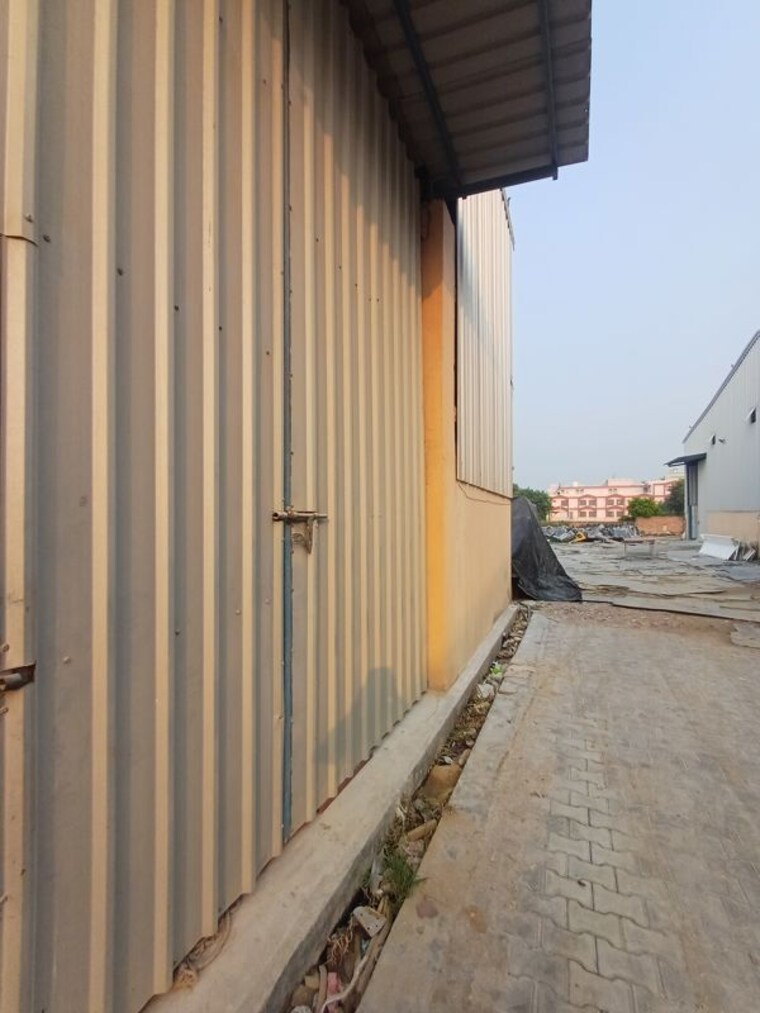 undefined, tilpat Commercial Warehouse 311 Sq.Yd. In Tilpat Faridabad 10770104