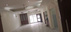 Room in 3.5 BHK Independent House at Sector 56 – for Rent