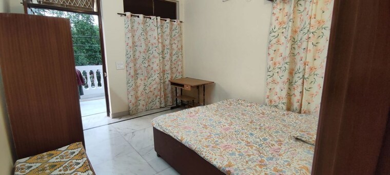 Bedroom, sector 55 1 Bedroom 1250 Sq.Ft. Villa In Sector 55 Noida 10770127