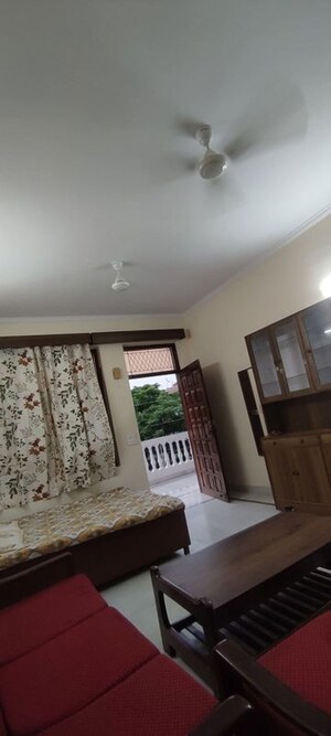 Living Room in 1 BHK Villa at Sector 55 – for Rent