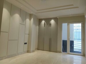 Room in 3 BHK Builder Floor at Greater Kailash I – for Sale