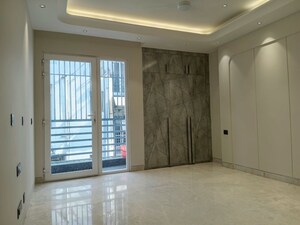 Room in 3 BHK Builder Floor at Greater Kailash I – for Sale