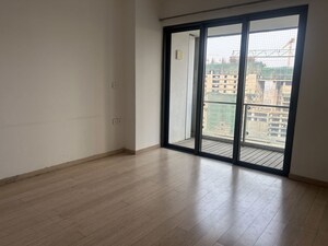 Room in 2 BHK Apartment at Lodha New Cuffe Parade, Wadala – for Rent