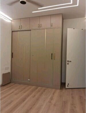 Room in 3.5 BHK Builder Floor at Signature Global City 81, Sector 81 – for Rent