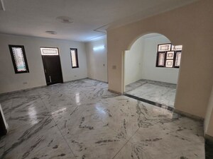 2.5 BHK Builder Floor For Rent in Sector 46