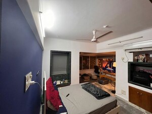 Team Area in 2 BHK Apartment at Mandar Apartments, Andheri West – for Rent