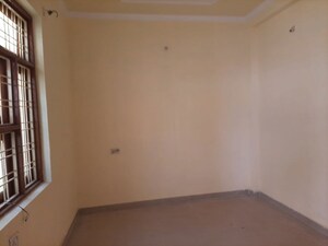 Room in 4 BHK Independent House at Morar – for Rent