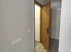 Room in 3.5 BHK Builder Floor at Signature Global City 81, Sector 81 – for Sale