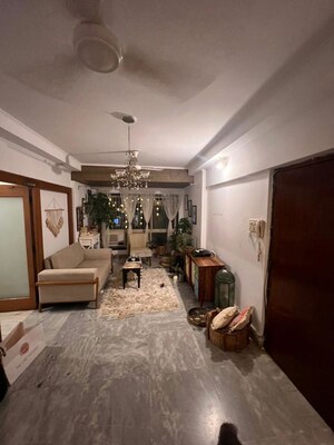 2 BHK Apartment For Rent in Mandar Apartments, Andheri West