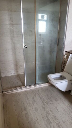Bathroom in 3.5 BHK Apartment at Unitech Harmony, Sector 50 – for Sale