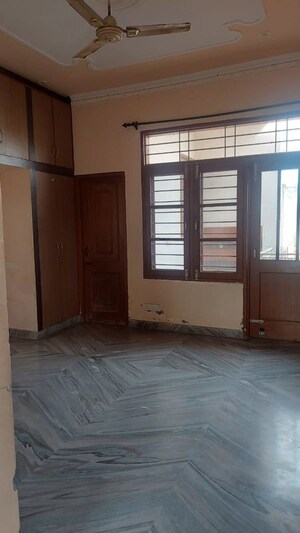 Room in 3 BHK Independent House at MS Enclave Zirakpur, Dhakoli – for Rent