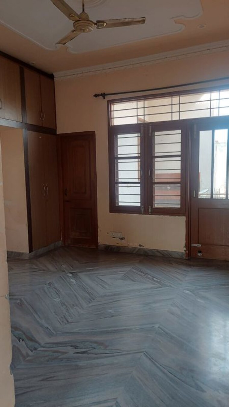 Room, ms-enclave-zirakpur 3 Bedroom 250 Sq.Yd. Independent House In Dhakoli Zirakpur 10770201