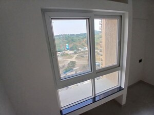 Room in 3 BHK Apartment at Nyati Equinox, Bavdhan – for Rent