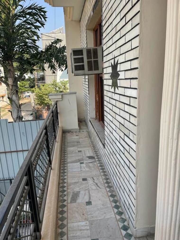 Balcony, sector 28 2 Bedroom 1800 Sq.Ft. Independent House In Sector 28 Chandigarh 10770226