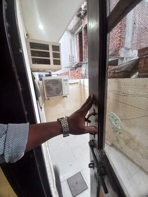 Laundry Area in 1 BHK Builder Floor at Sector 42 – for Rent