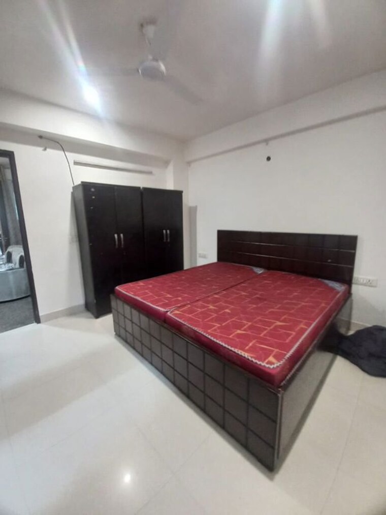 Bedroom, sector 42 1 Bedroom 250 Sq.Ft. Builder Floor In Sector 42 Gurgaon 10770213
