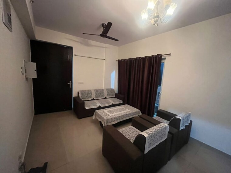 Living Room, amrapali-silicon-city Pg For Boys & Girls In Sector 76 10770257