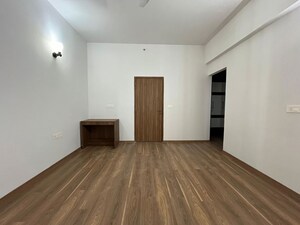 Room in 3 BHK Apartment at Conscient Hines Elevate, Sector 59 – for Sale