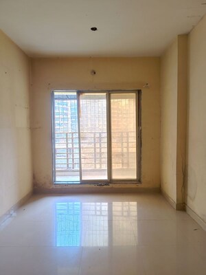 Room in 1 BHK Apartment at Dreams Nirman, Nalasopara West – for Rent