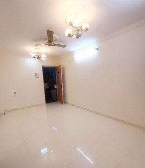 Room in 2 BHK Apartment at Kharadi – for Rent