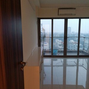 Room in 3 BHK Apartment at Adani Group Western Heights, Andheri West – for Rent
