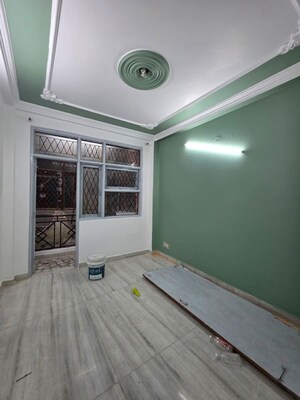 Room in 3 BHK Apartment at Okhla – for Sale