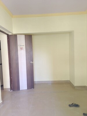 Room in 1 BHK Apartment at Sahara Reliable Shreejee Empire, Nalasopara West – for Rent